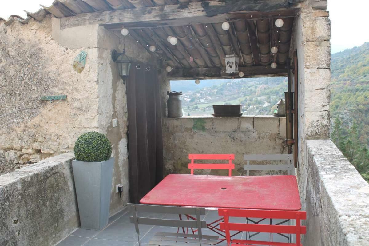 Les Calades Du Ventoux Appartement Montbrun-les-Bains Buitenkant foto